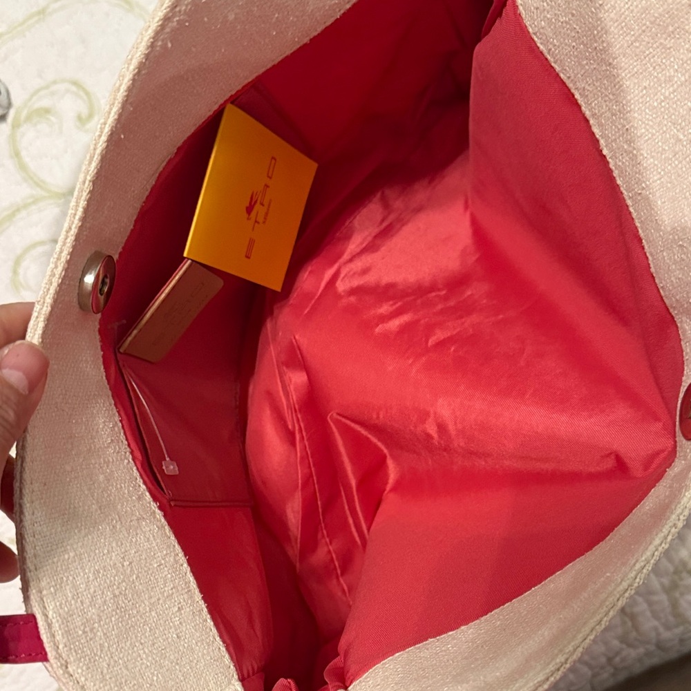 NWT ETRO Milano Floral Embroidered Cream and Red Women's Shoulder Bag - Picture 9 of 11